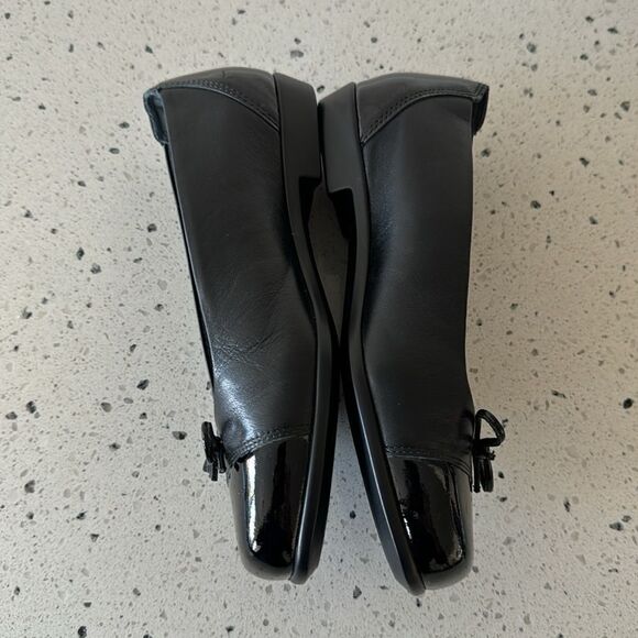 SAS Tripad Comfort Slip On Black  Leather Loafers Toe Bow Flats Size 6 Wide NWOB - Picture 16 of 16